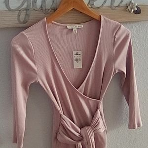 Ribbed waist tie top